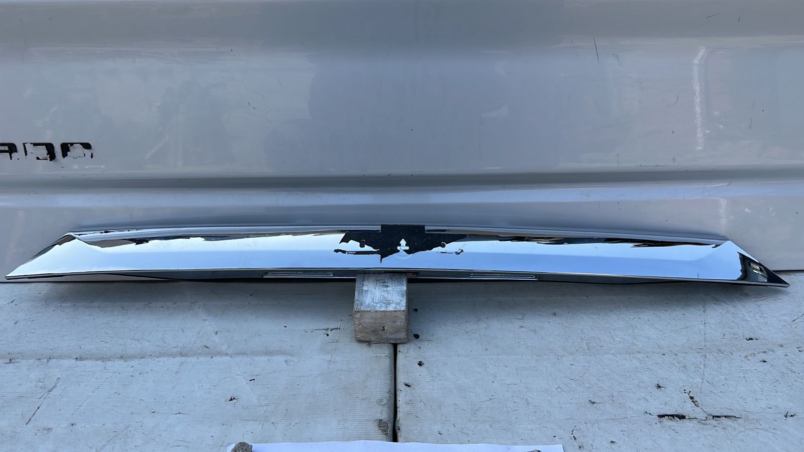 BISEL PORTALON CHEVROLET TRAVERSE (18-21) - Imagen 2