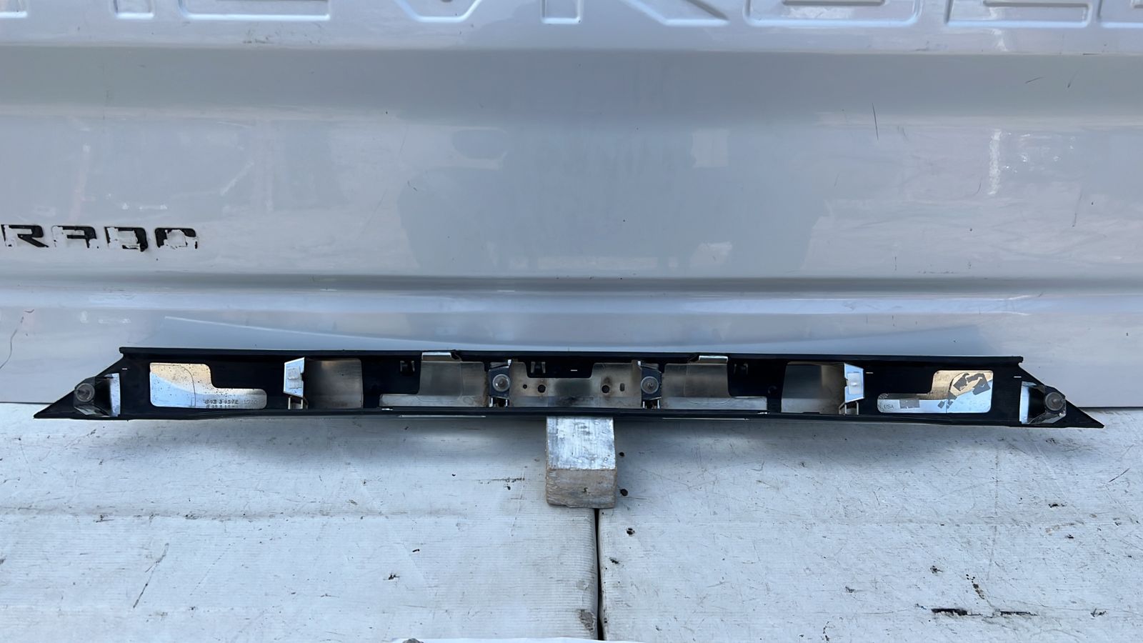 BISEL PORTALON CHEVROLET TRAVERSE (18-21) - Imagen 7