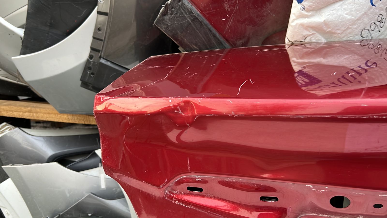 TAPA MALETA CHEVROLET SAIL (16-21) - Imagen 2