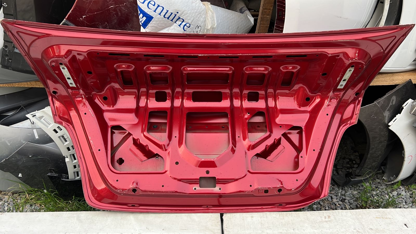 TAPA MALETA CHEVROLET SAIL (16-21) - Imagen 5