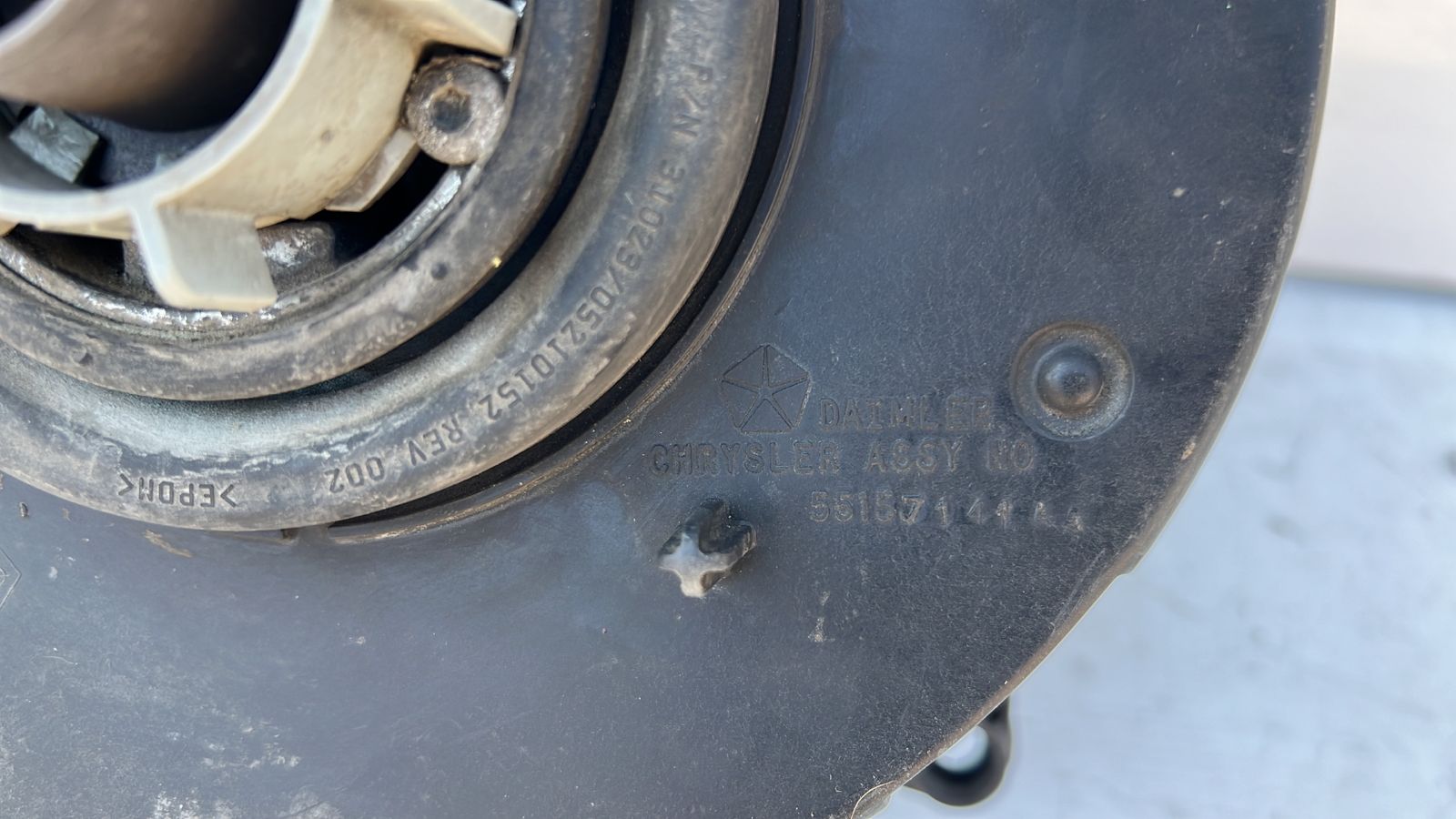 OPTICO IZQUIERDO JEEP LIBERTY (05-07) - Imagen 5