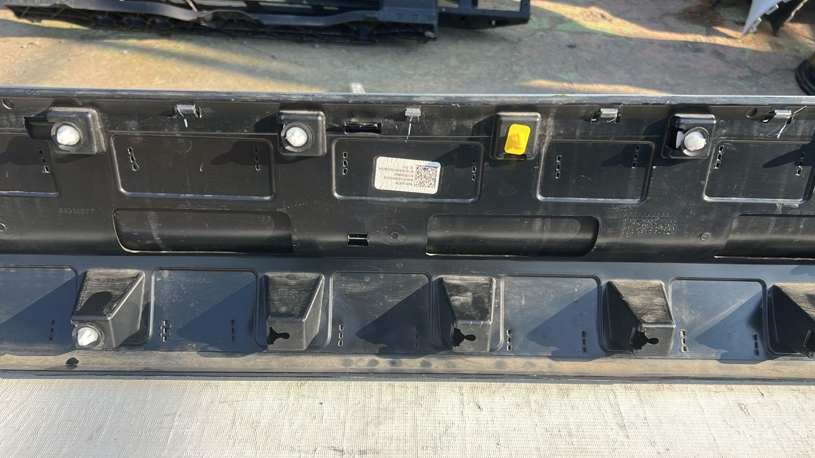 MOLDURA PUERTA DELANTERA DERECHA CHEVROLET BLAZER (18-20) - Imagen 5