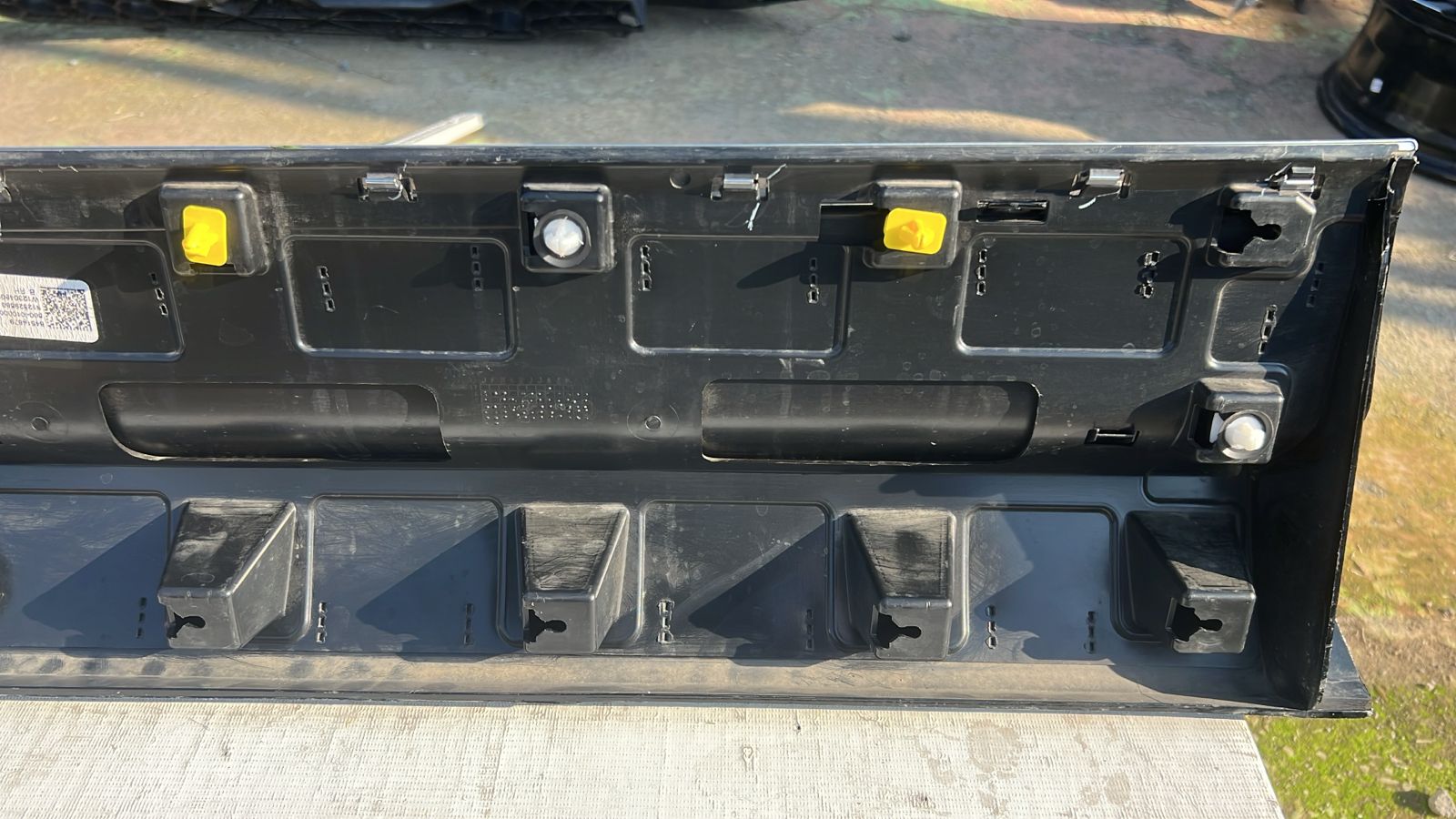 MOLDURA PUERTA DELANTERA DERECHA CHEVROLET BLAZER (18-20) - Imagen 6